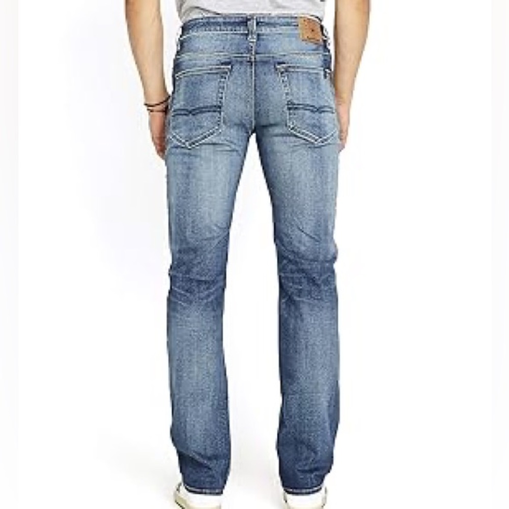 🦬 Buffalo David Bitton •  Men's Relaxed Fit Light Blue Jeans